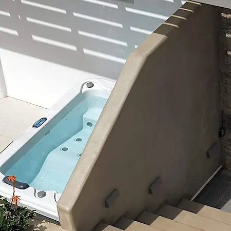 Hotel Ionic
