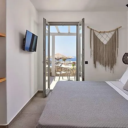 Ionic Hotel